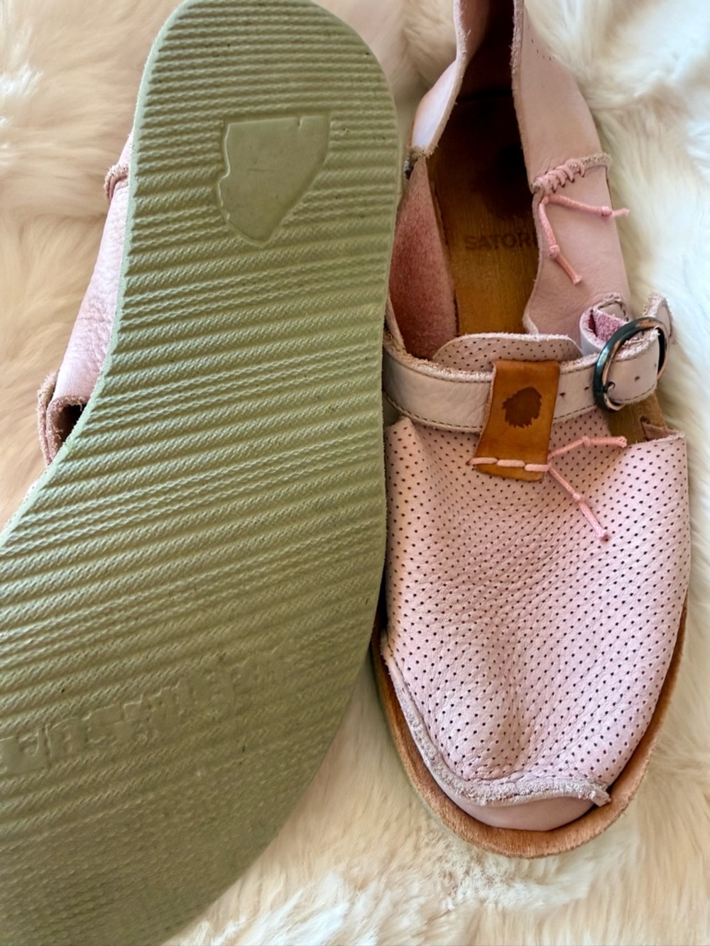 Satorisan Women’s Pink Leather Moccasin Sandals - Picture 9 of 11